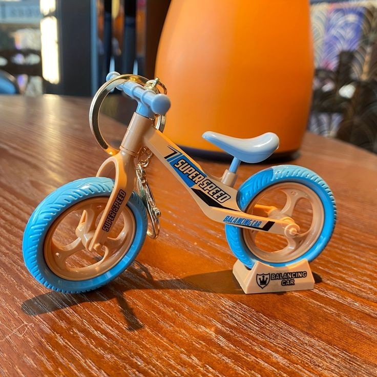 Quirky Bicycle Home Decoration Keychain