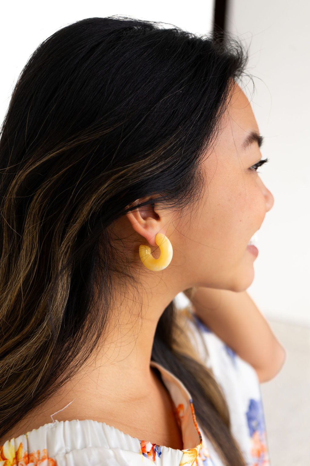 Chunky Resin Hoop Earrings for Women β Red, Navy Blue & Yellow | Merakii Mee