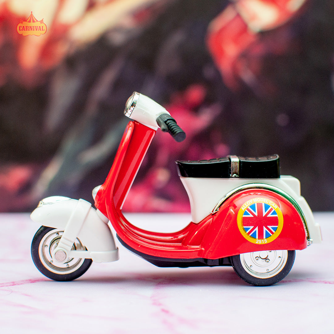 European Style Retro Pull Back Scooter Keychain