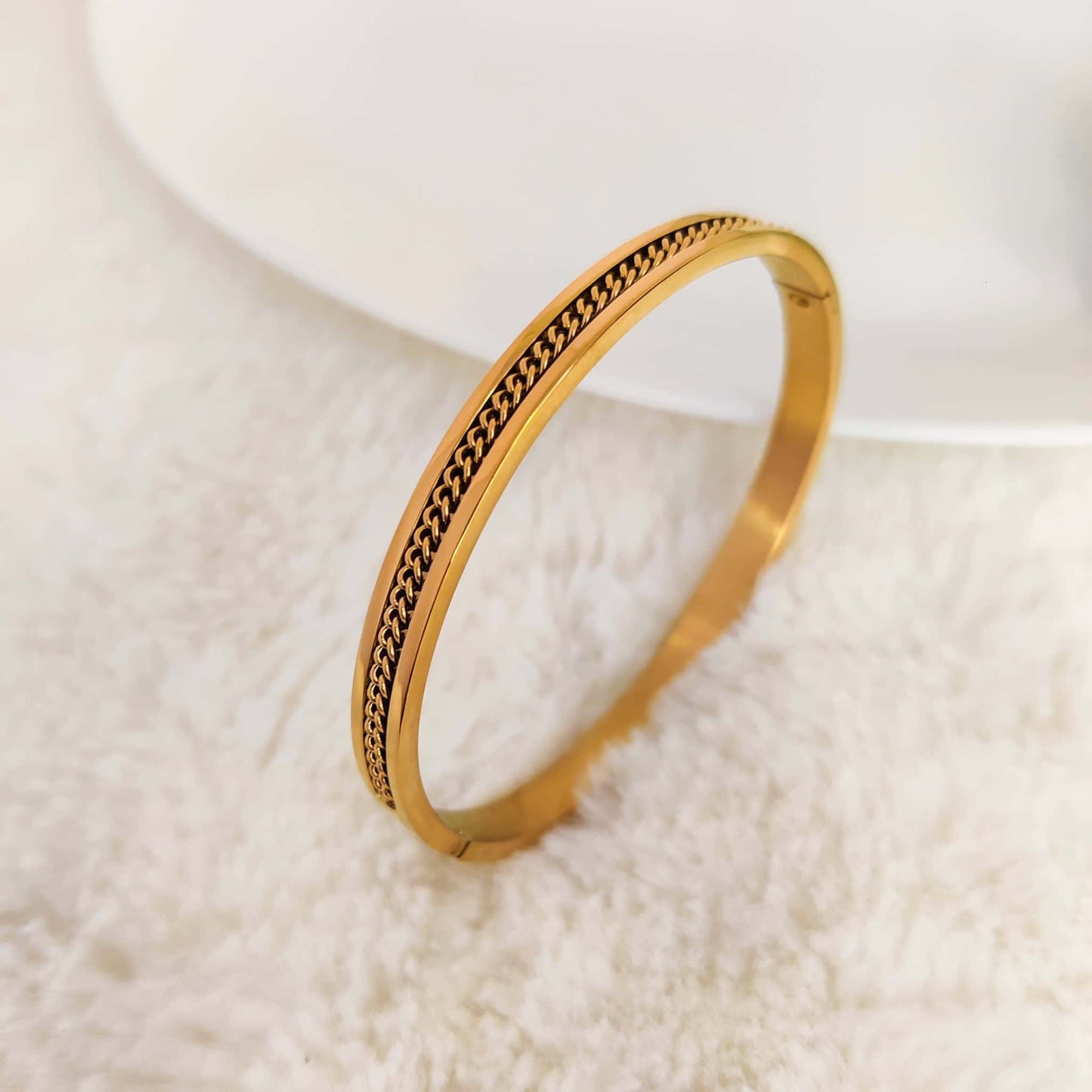 Golden ChainOrbit Kada