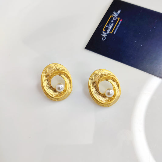 Matte Pearl Stud Earrings