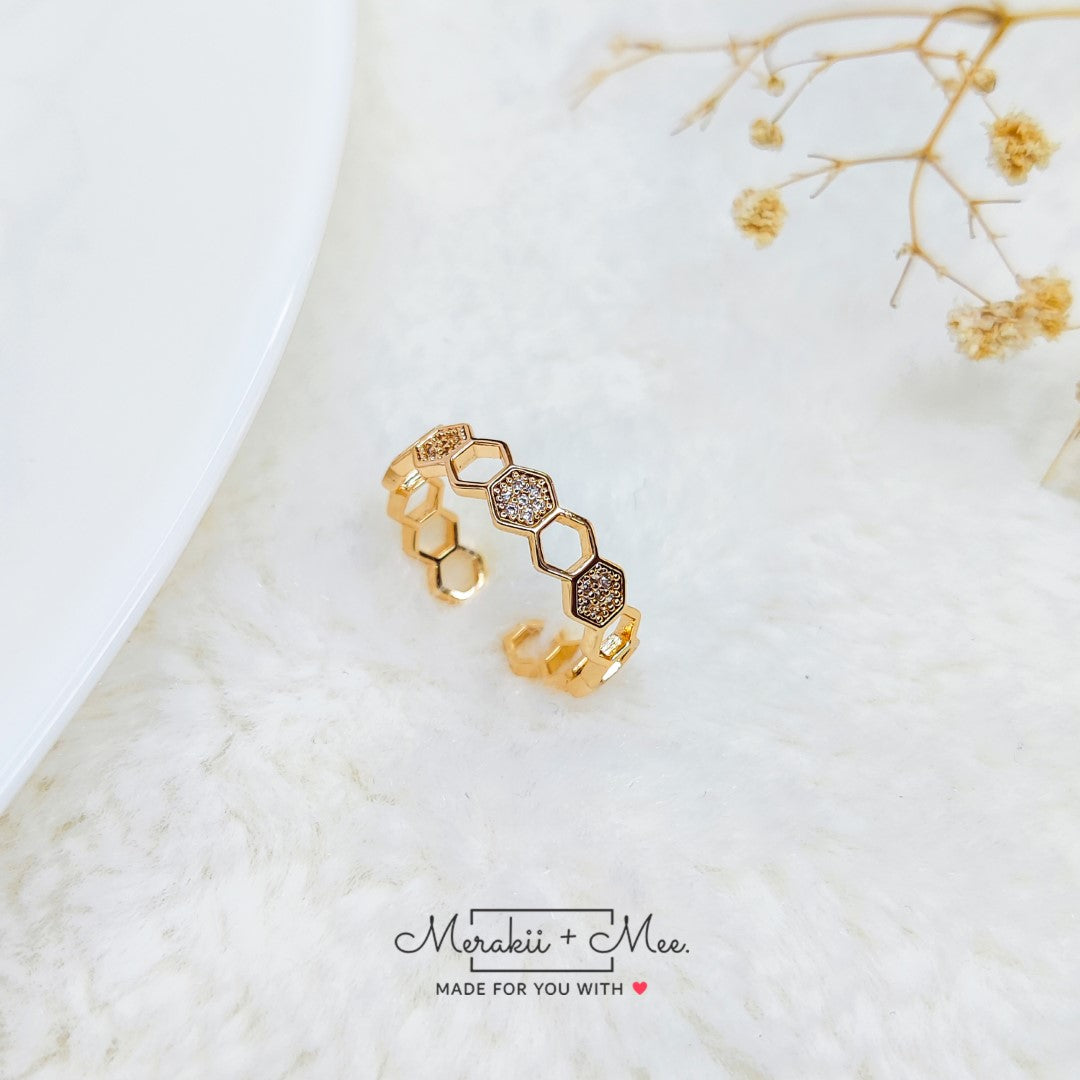 HexaGlam Gold Ring