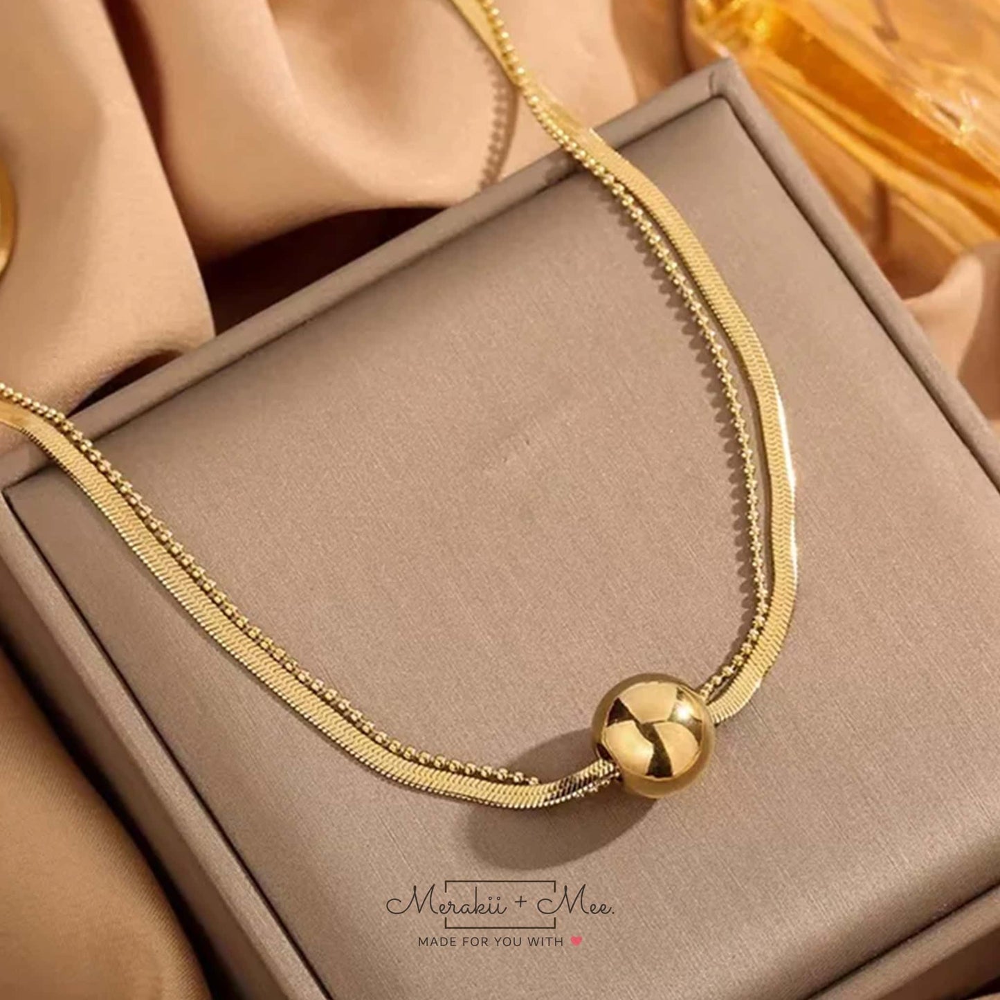 Stone Gold Field Minimalist Ball Pendant