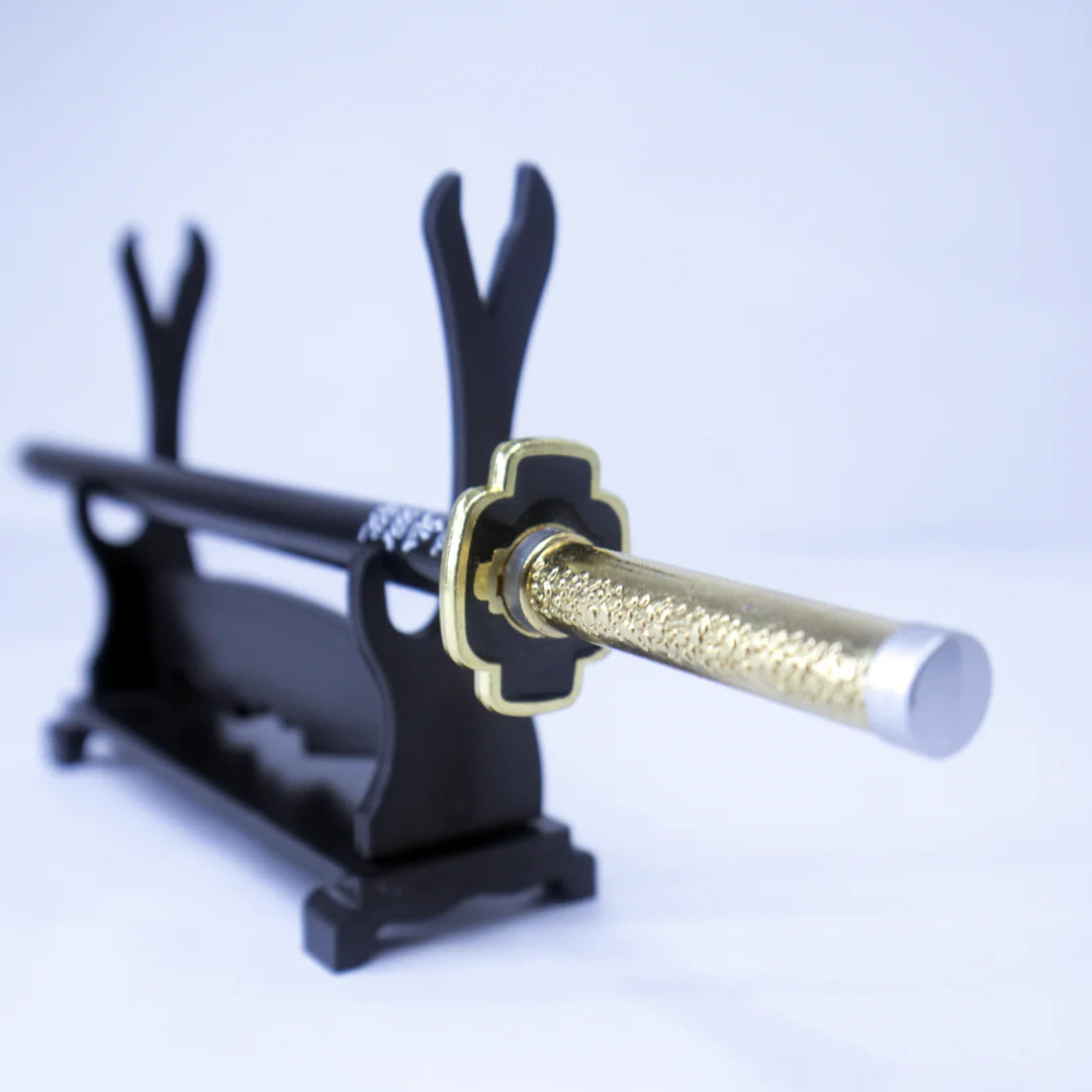 YORIICHI TSUGIKUNI'S Legendary Katana Pen