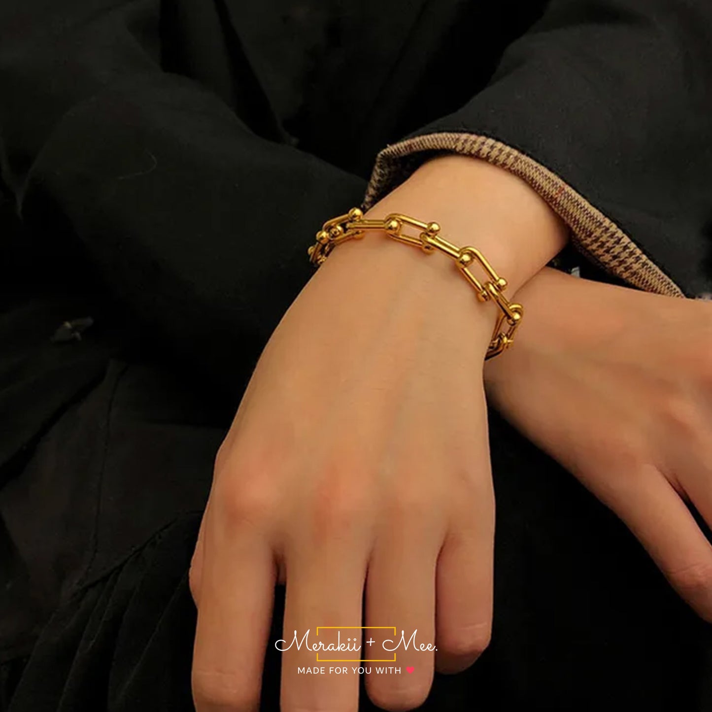 U-Link Chain Golden Bracelet