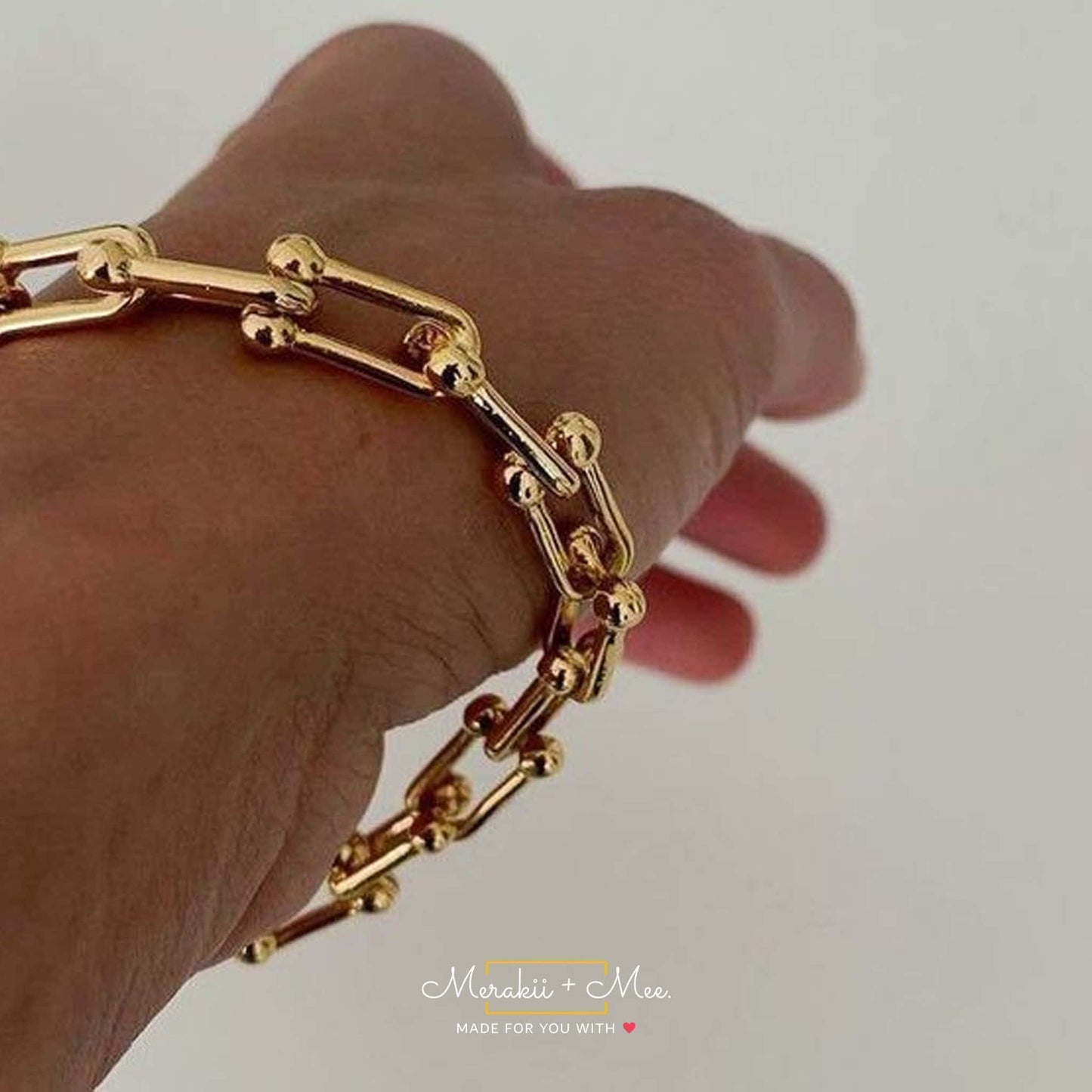 U-Link Chain Golden Bracelet