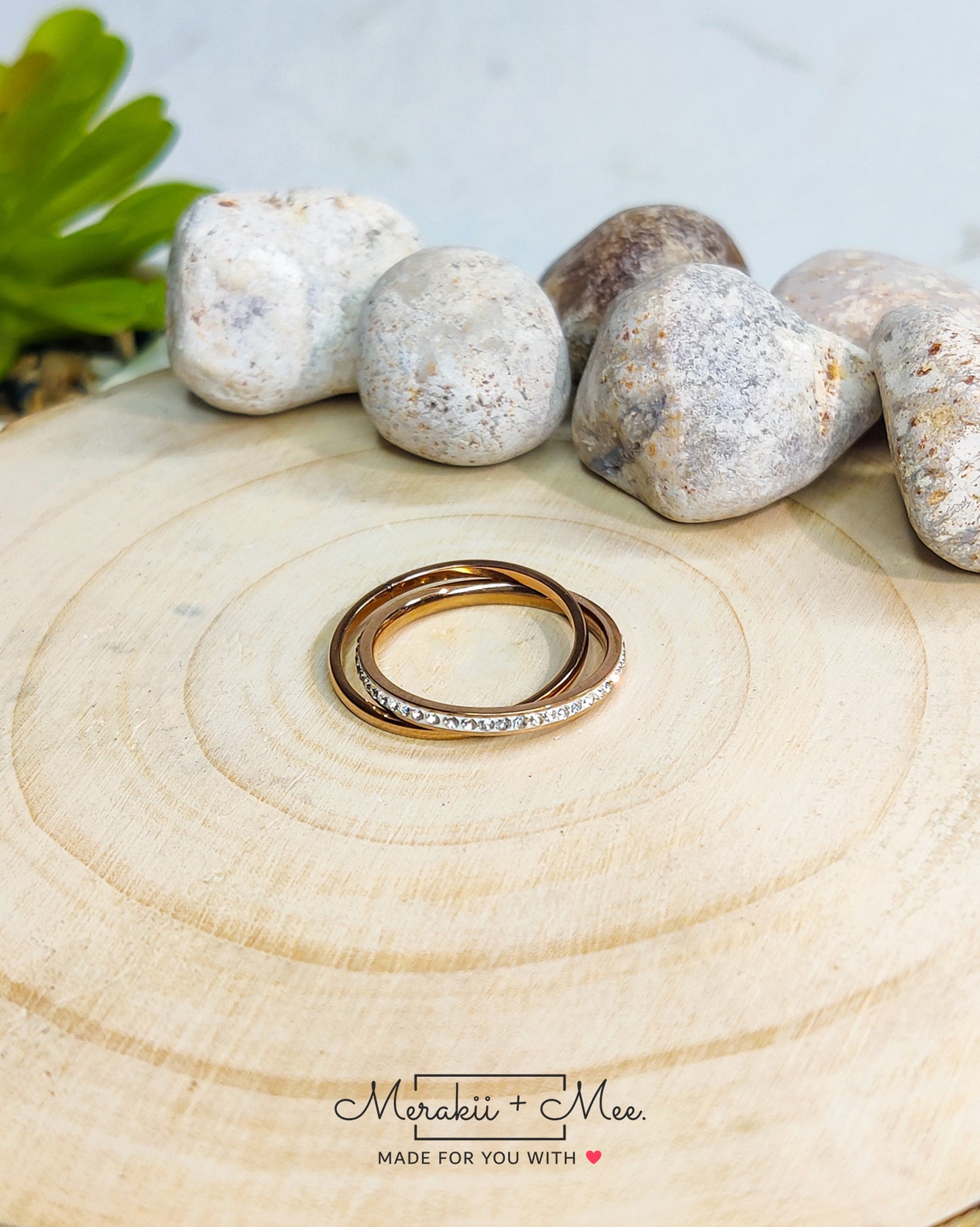 Intersecting rings