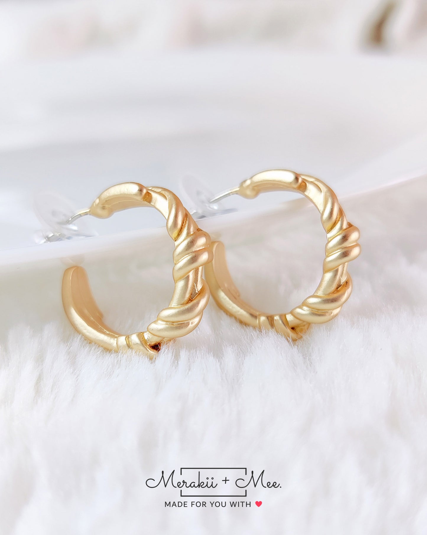 Mini Hoops matte gold