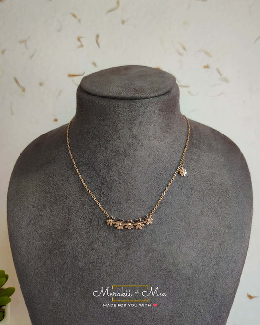 Flower Smile Necklace