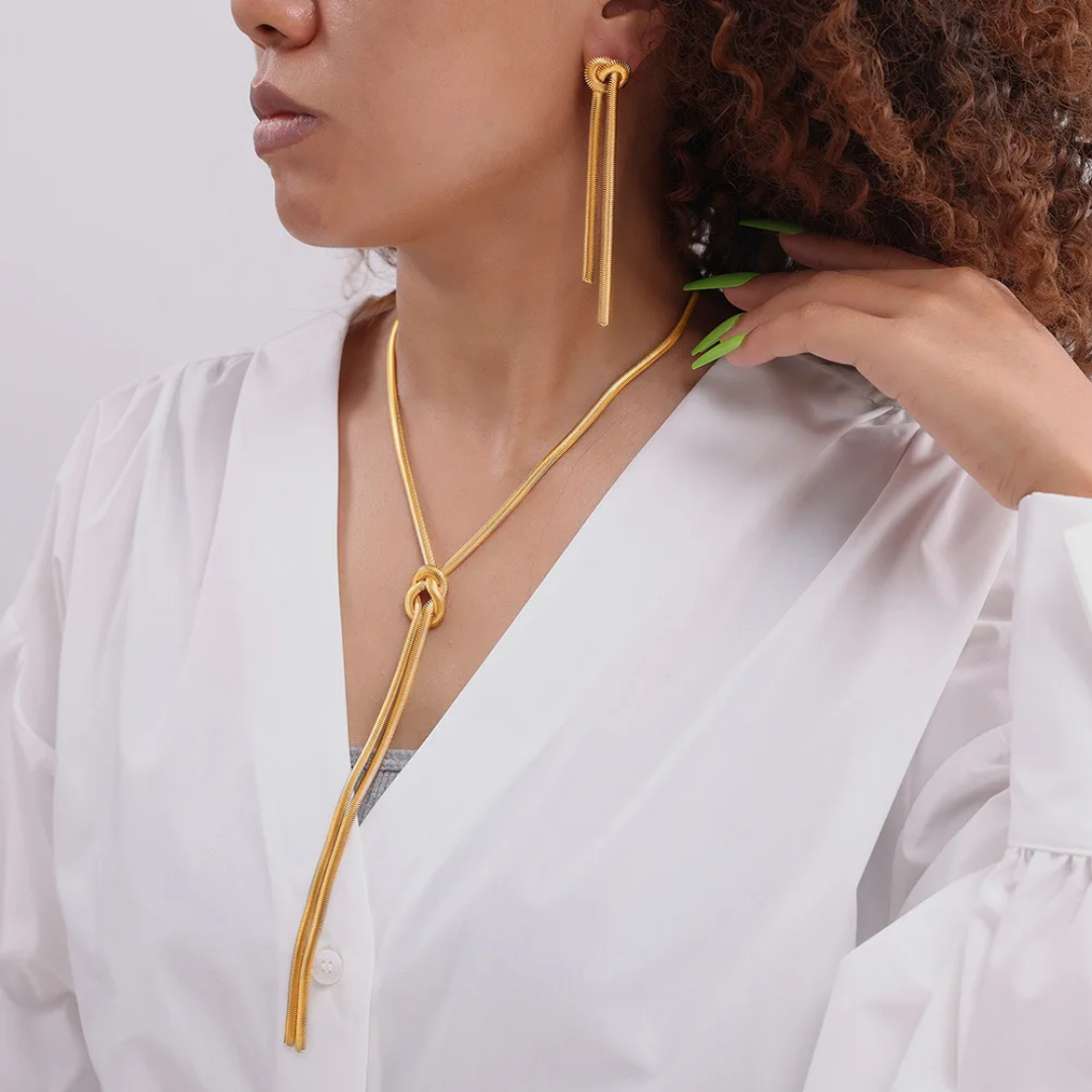 Gold Loop Pendant Necklace for Women | Elegant Knot Statement Jewelry
