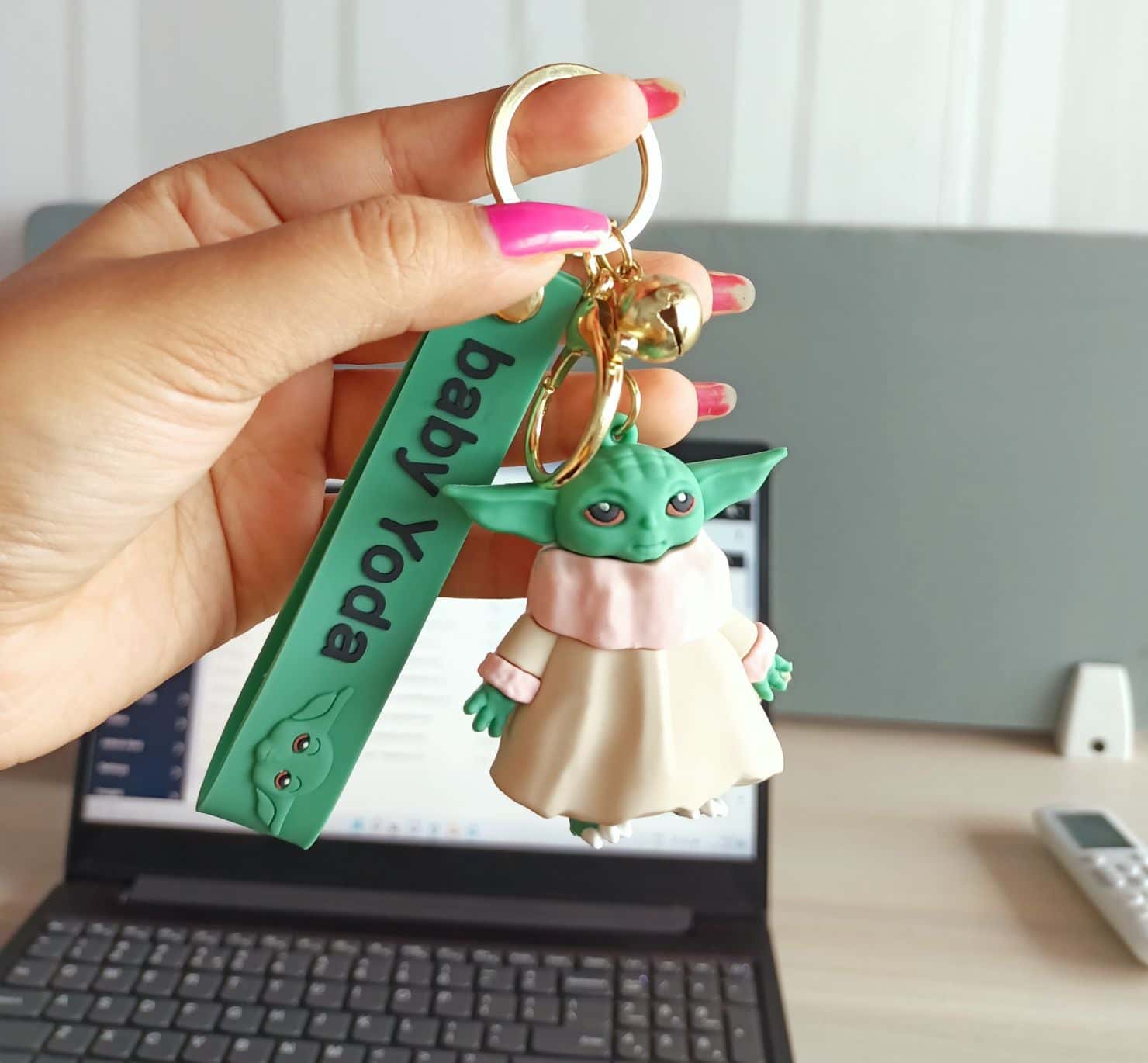 Star Wars: The Mandalorian The Child Keychain Pendant | Baby Yoda In - Foto 3