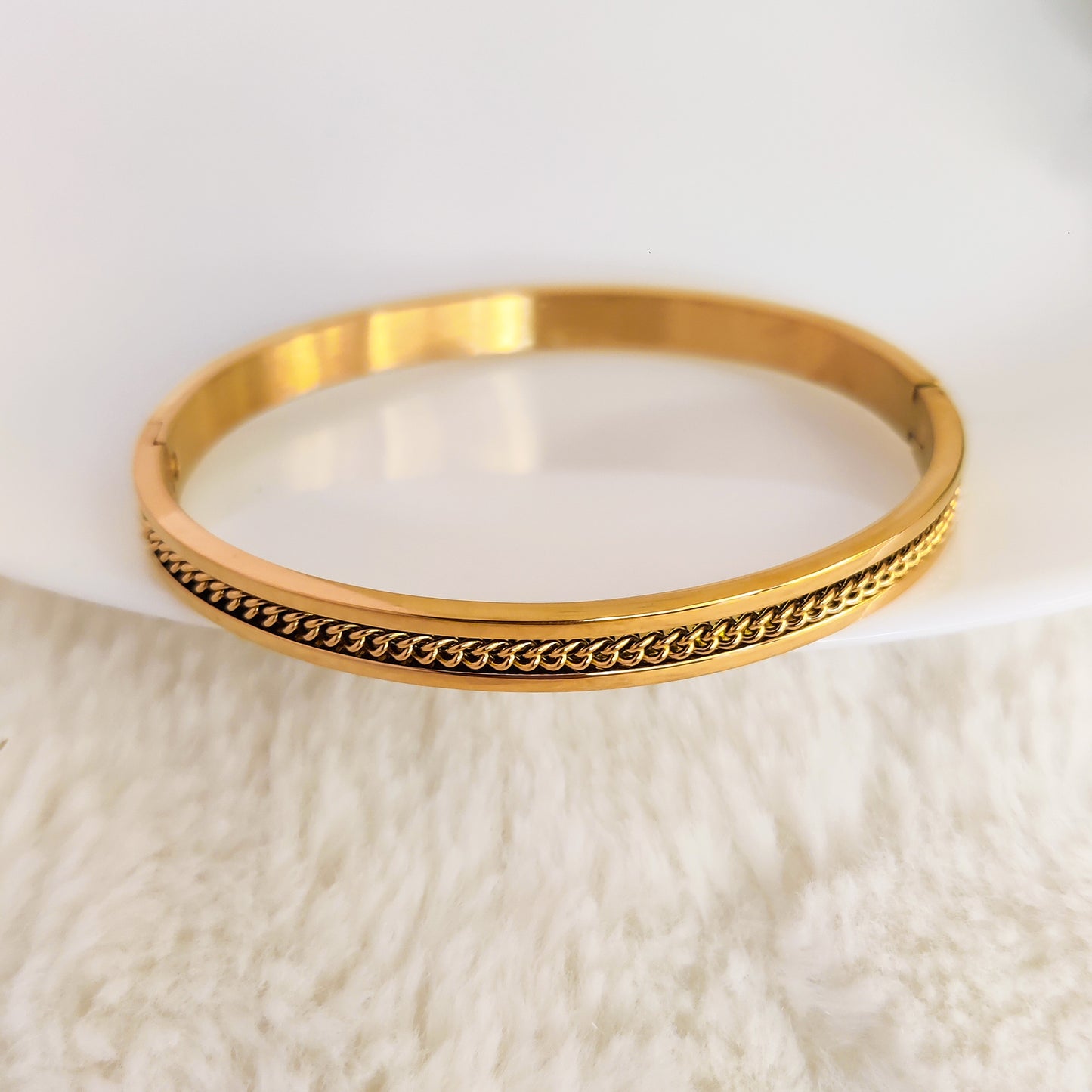 Golden ChainOrbit Kada