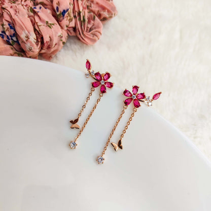 Crawling Floweret Dangling Earrings