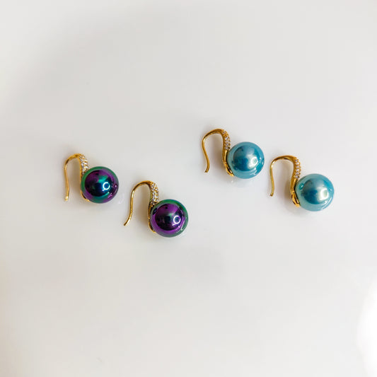 Hook it Up! Fresh Water Pearl Earrings