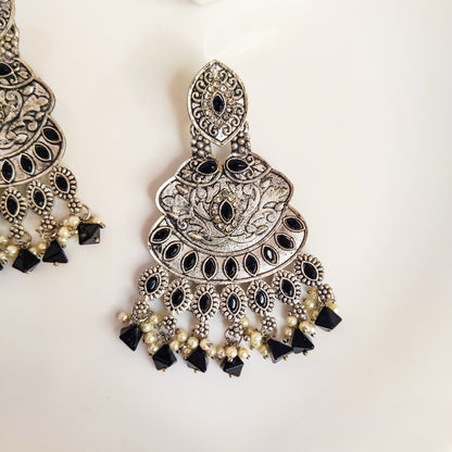 Elegant Chandelier Silver Oxidized Earrings (Black)