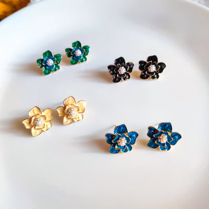 Pearl Floral Stud Earrings – Elegant Minimal Flower Jewelry