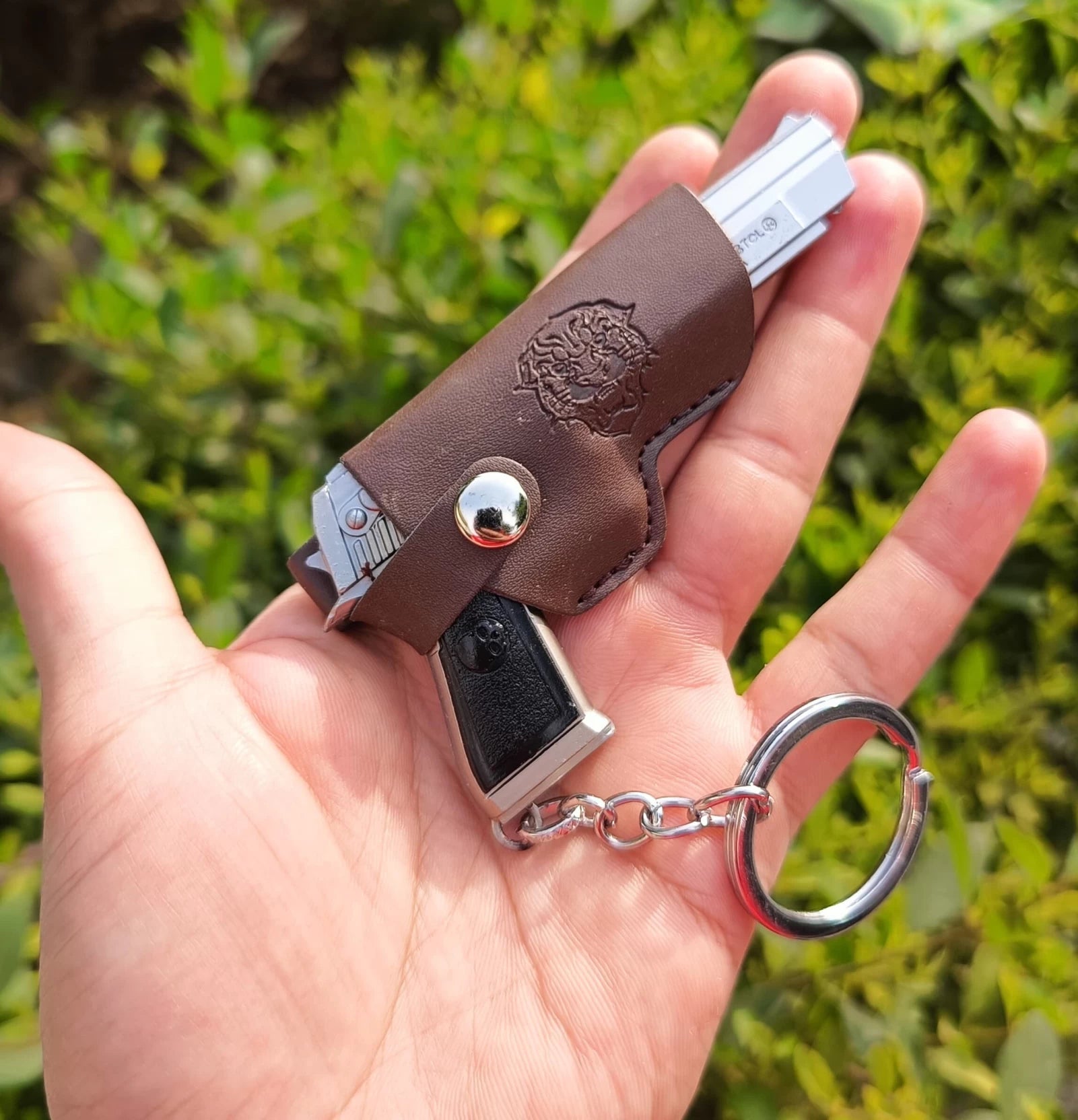 Tactical Defender Metal Gun Keychain with Holster – Merakii Mee