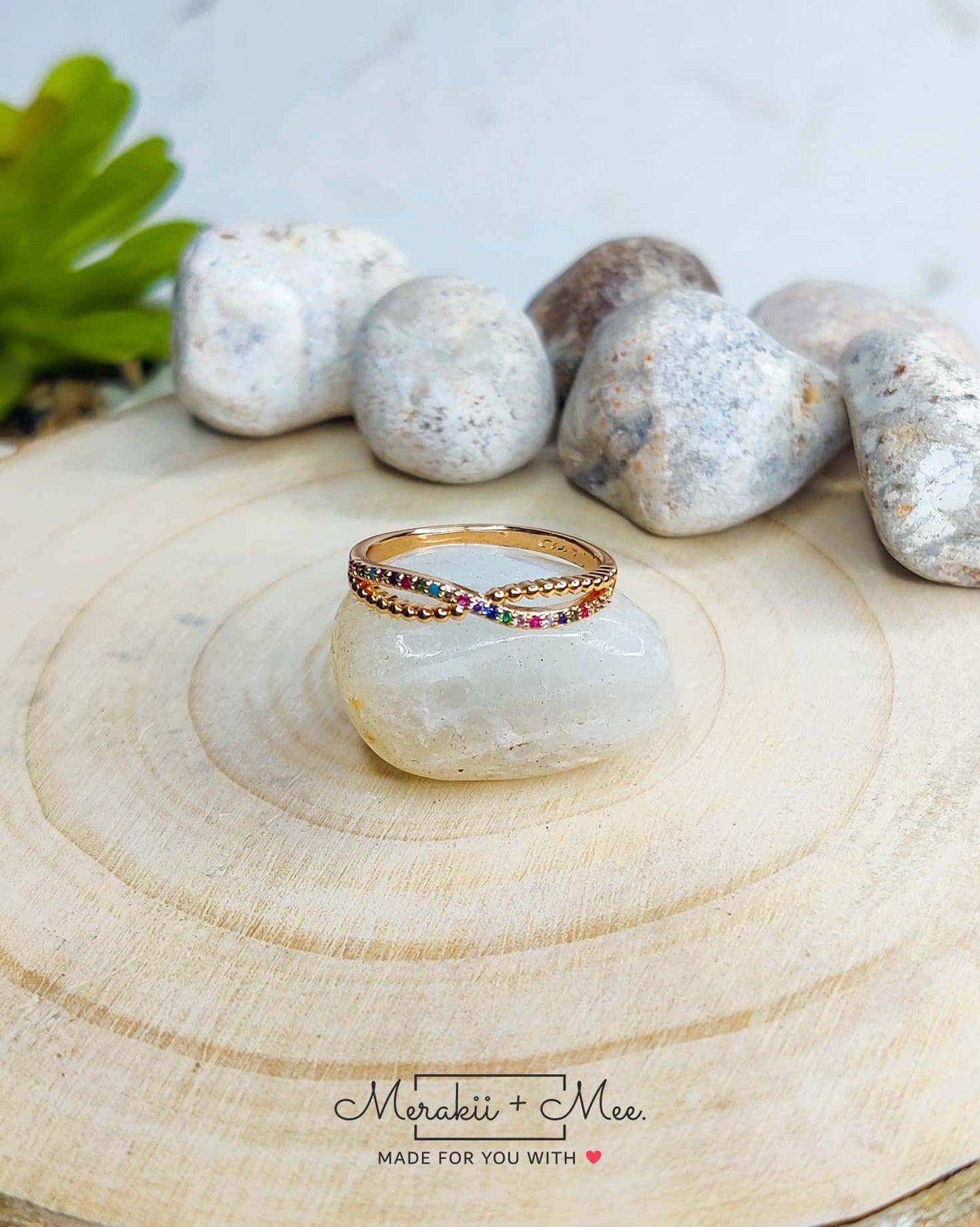 Intertwined ring