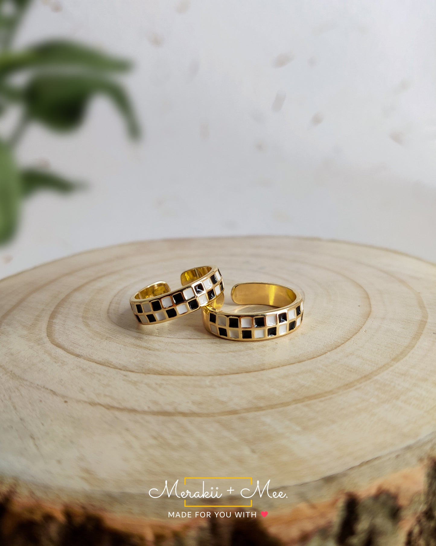Chess Queen's Ring