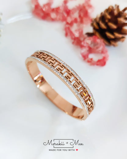 Chic Style Blingy Kada