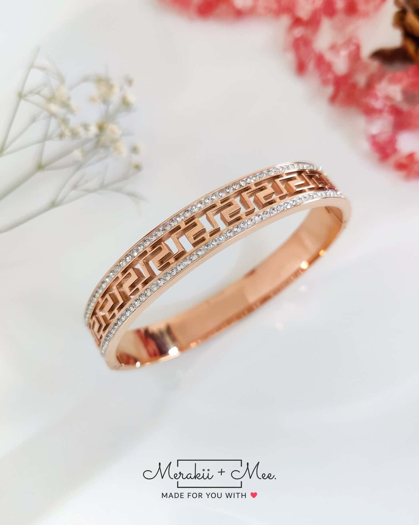 Chic Style Blingy Kada