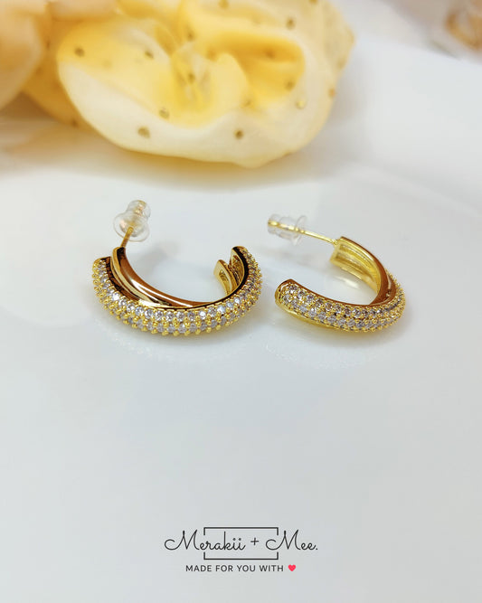 Twisted Diamond Hoop Earrings (Gold)