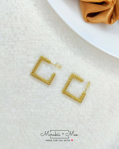 Square Shimmering Hoop Earrings (Gold)