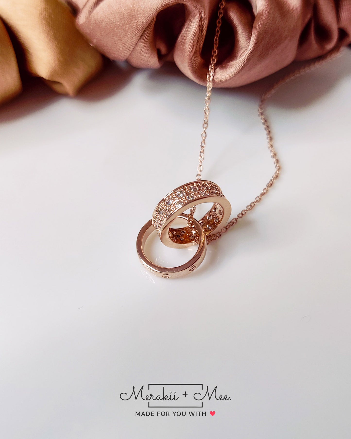 Interlocking Circle Necklace
