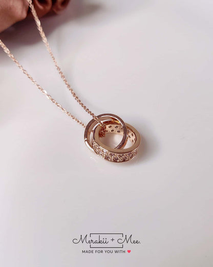 Interlocking Circle Necklace