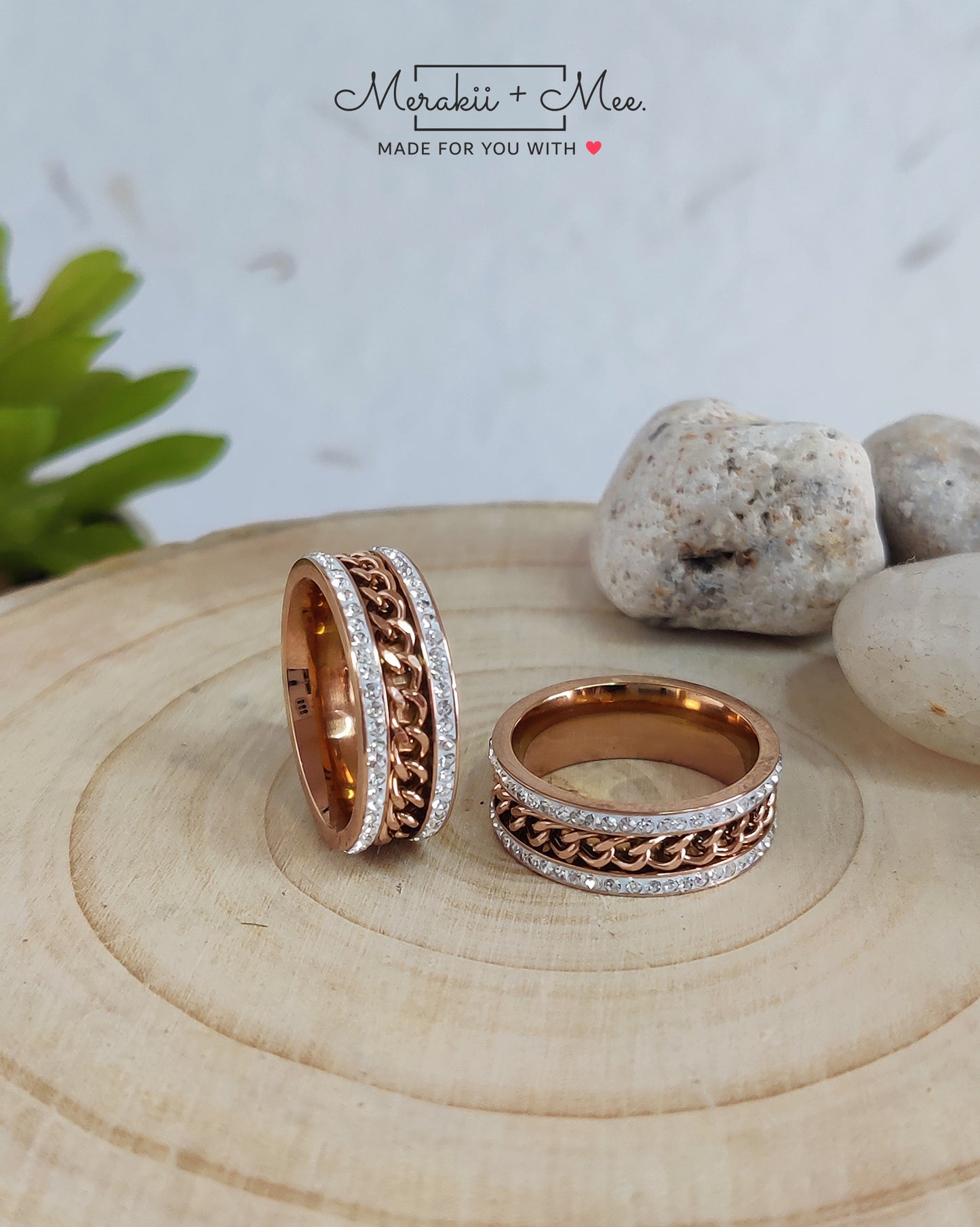 Chain in Band Ring