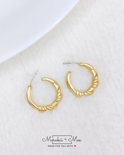 Mini Hoops matte gold