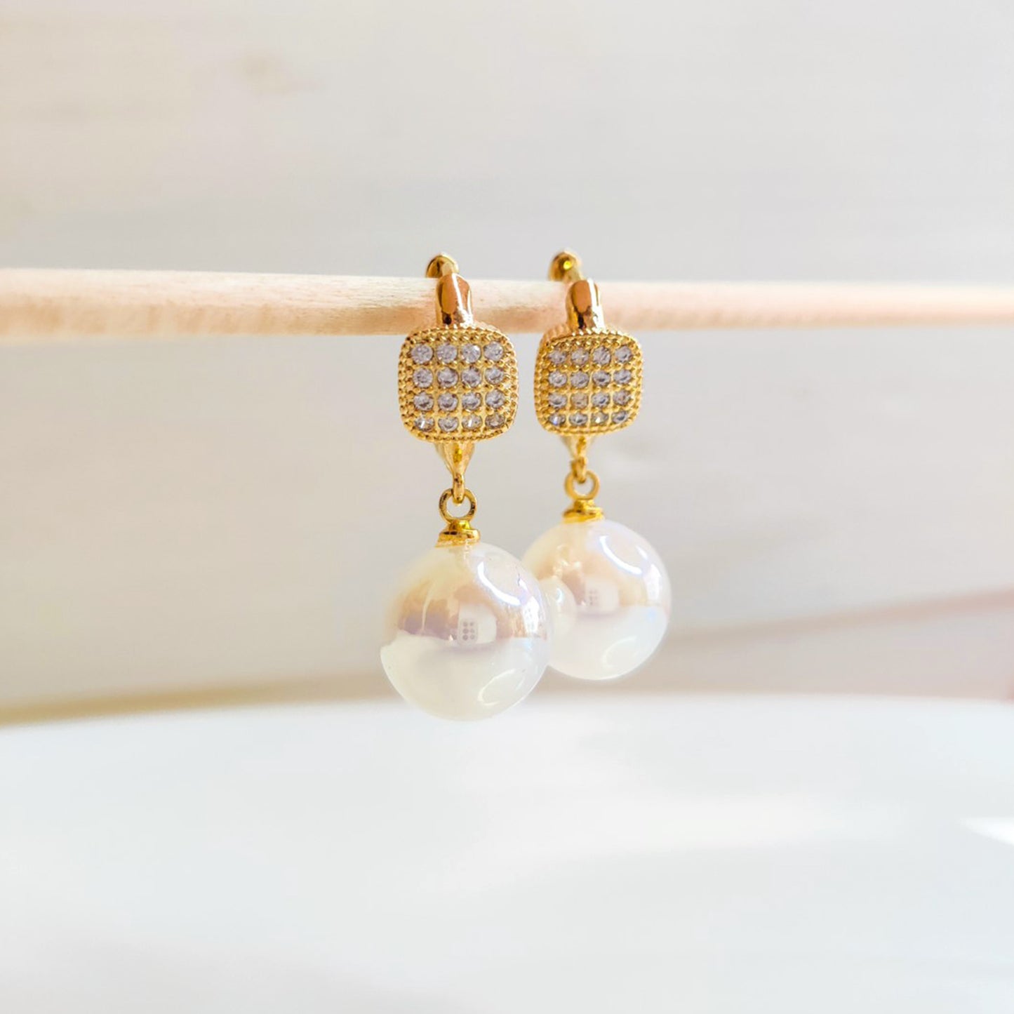 Aura Pearl Bali Earrings