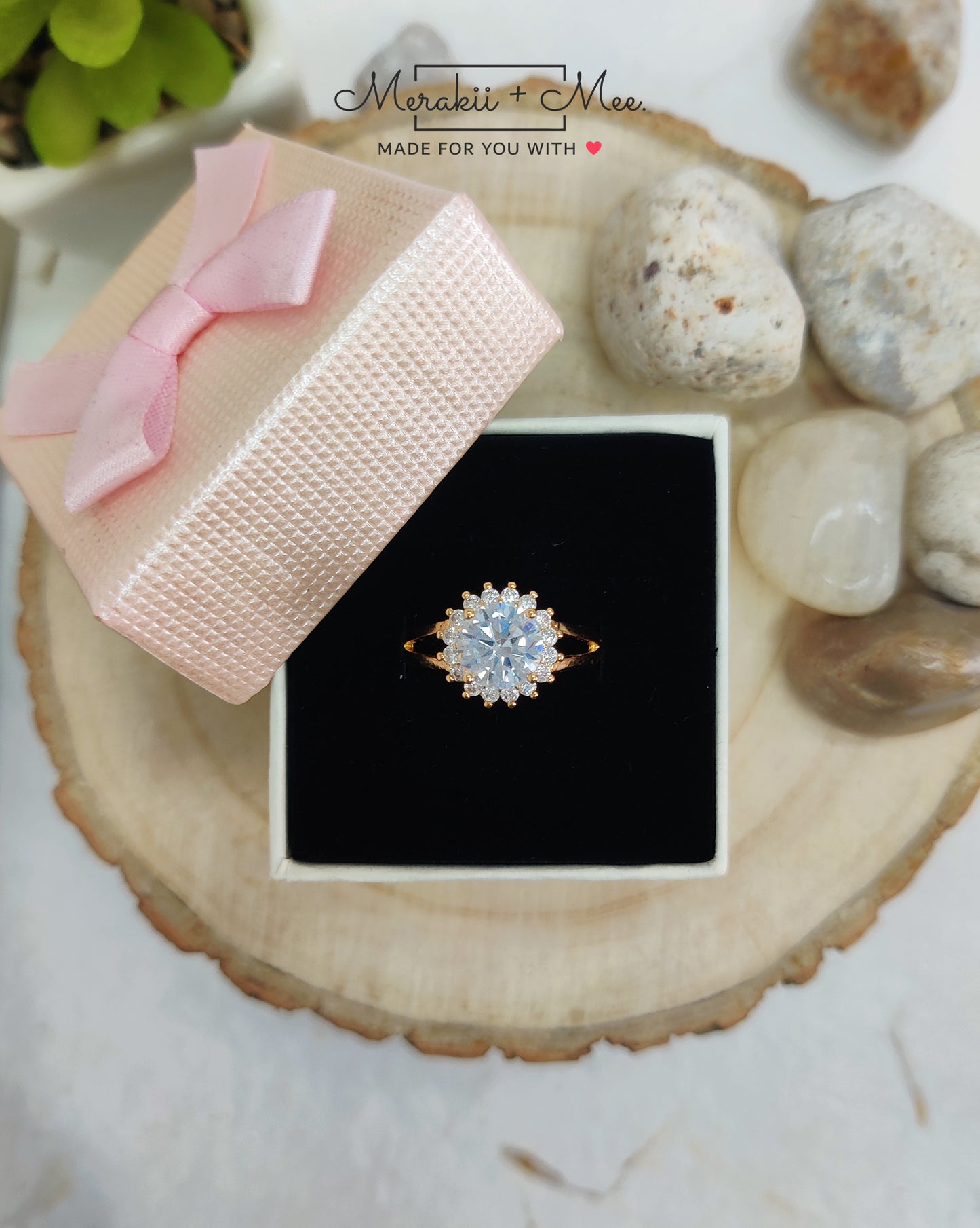 Gloomy Flower Ring