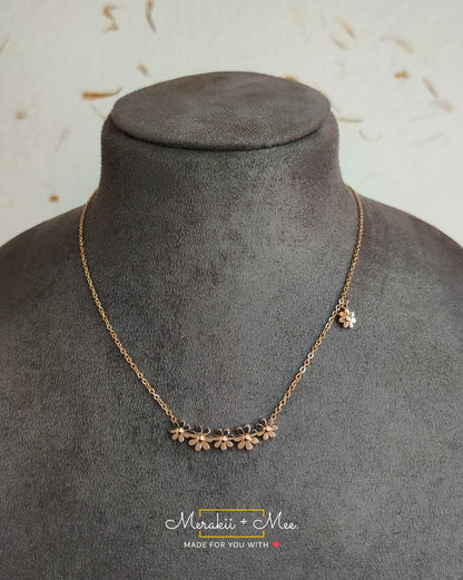 Flower Smile Necklace