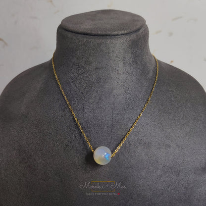 White Wind Aura Pearl Necklace